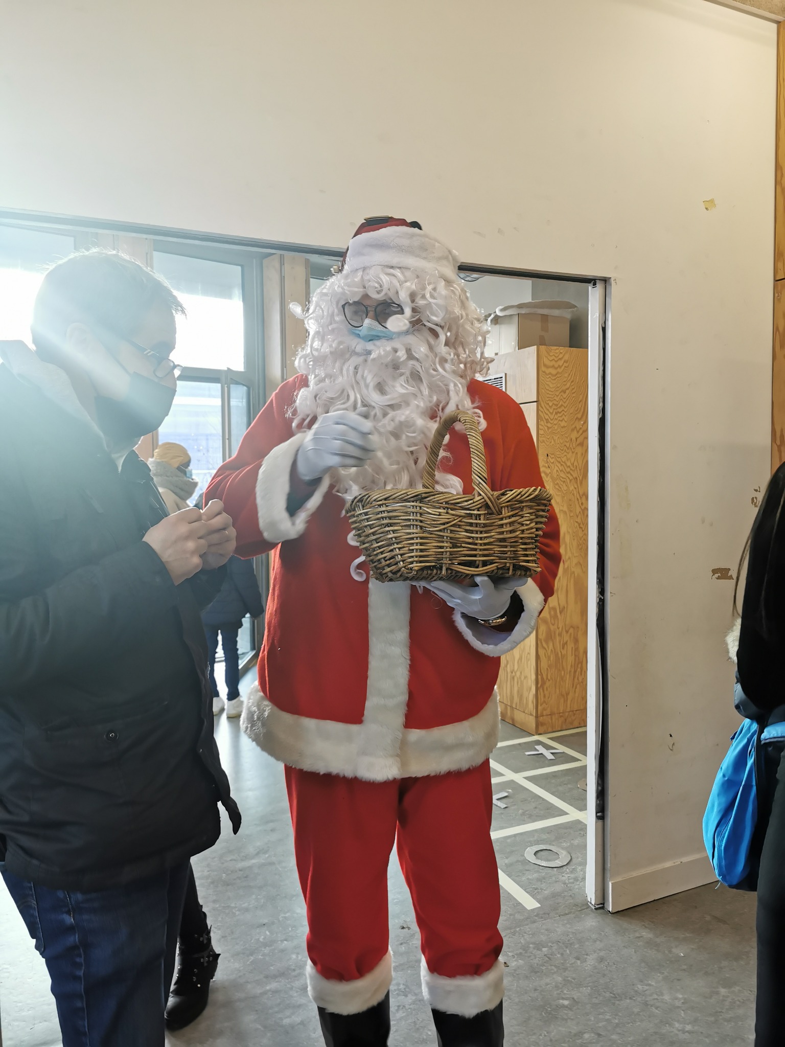 centre_social_culturel_lazare_garreau_noel_2022_pere_cadeaux